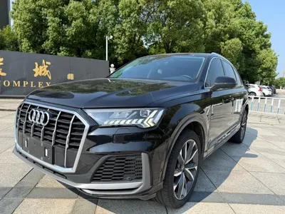 Audi Q7 · 2020 год