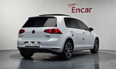 Volkswagen Golf 2015, 153032 км, за 9500000 KRW