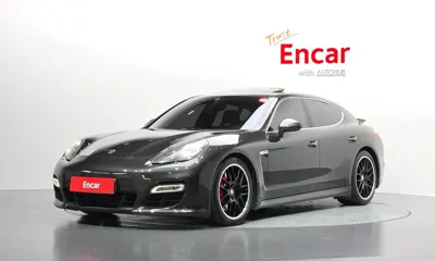 Porsche Panamera · 2010 год