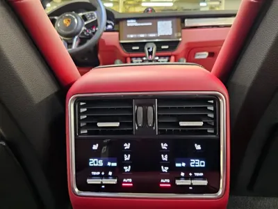 Porsche Cayenne 2023, 7153 км, за 109000000 KRW - фото 16