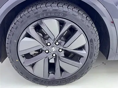 Li Auto Li L9 2025, 32000 км, за 318000 CNY - фото 12