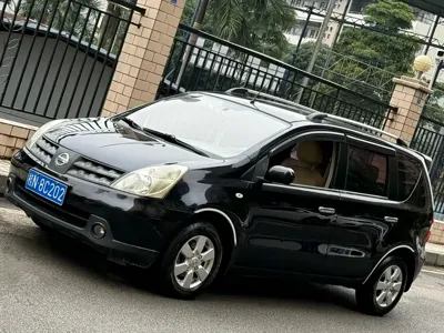 Nissan Livina · 2009 год