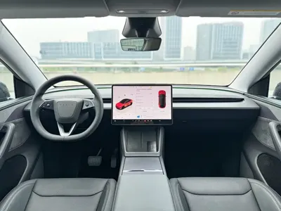 Tesla Model Y 2025, 23000 км, за 253800 CNY - фото 9
