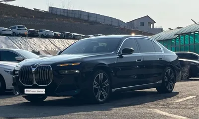 BMW 7-Series · 2023 год