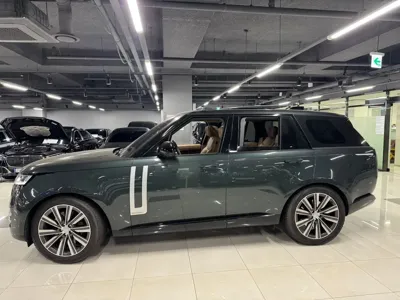 Land Rover Range Rover 2023, 7800 км, за 999990000 KRW