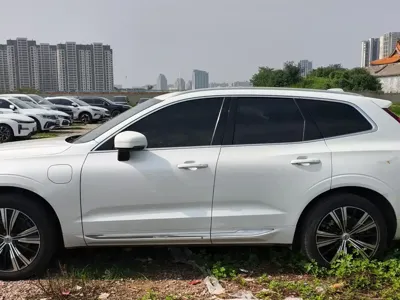 Volvo XC60 PHEV 2022, 50000 км, за 138800 CNY