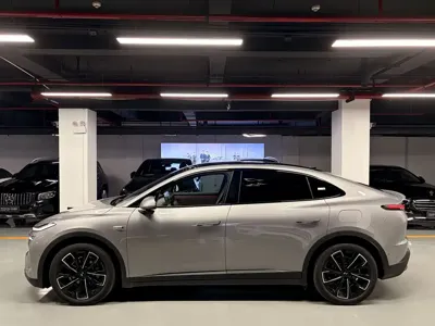 ONVO ONVO L60 2025, 12000 км, за 162000 CNY