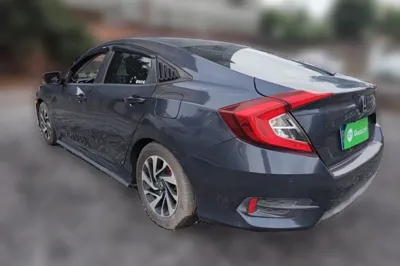 Honda Civic 2016, 87200 км, за 43554.59 CNY