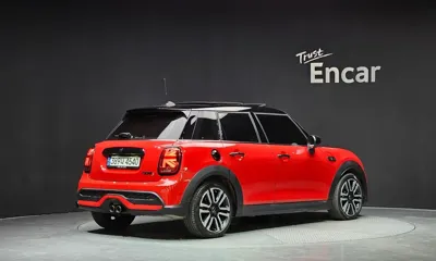 MINI Cooper 2024, 39061 км, за 24500000 KRW