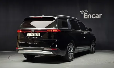 Kia Canival 2021, 64094 км, за 23000000 KRW