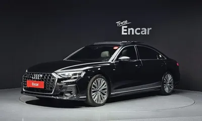 Audi A8 · 2022 год