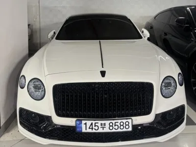 Bentley Flying Spur 2021, 9000 км, за 240660000 KRW