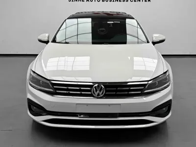 Volkswagen Lamando 2018, 58000 км, за 47900 CNY