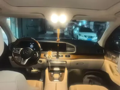 Mercedes-Benz GLS 2020, 110000 км, за 476800 CNY
