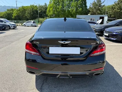 Genesis G70 2018, 79937 км, за 21400000 KRW