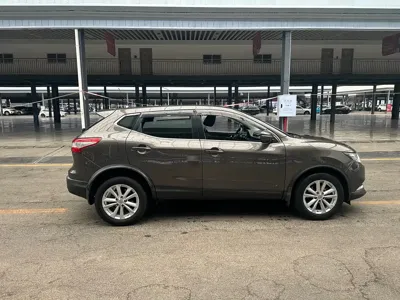 Nissan Qashqai 2016, 145000 км, за 32800 CNY