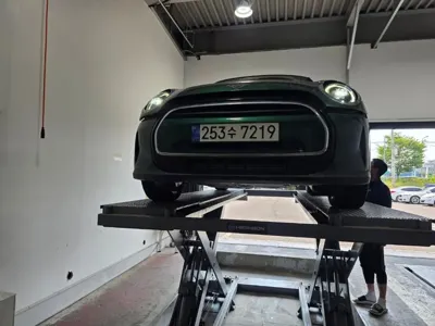 MINI Cooper · 2023 год