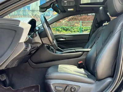 Toyota Avalon 2024, 70000 км, за 107800 CNY