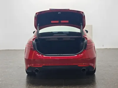 Alfa Romeo Giulia 2019, 63000 км, за 109800 CNY - фото 12