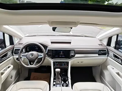Volkswagen Viloran 2020, 50000 км, за 129900 CNY - фото 13