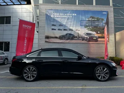 Audi A6L 2024, 40000 км, за 259800 CNY