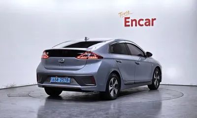 Hyundai Ioniq 2018, 78874 км, за 12000000 KRW