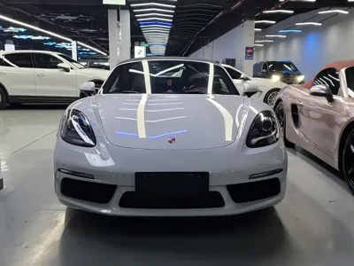 Porsche 718 2018, 56000 км, за 180600 CNY