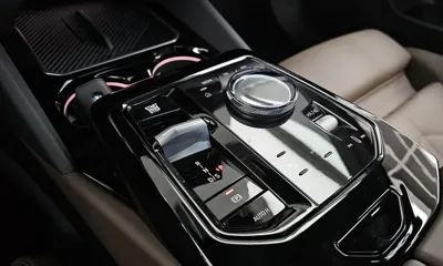 BMW 5-Series 2025, 4646 км, за 56500000 KRW - фото 9