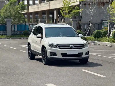 Volkswagen Tiguan 2013, 180000 км, за 25800 CNY