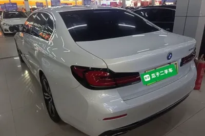 BMW 5 Series New Energy 2022, 36400 км, за 230344.11 CNY - фото 4