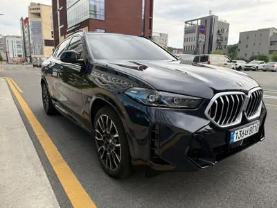 BMW X6 2026, 4800 км, за 131000000 KRW