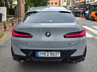 BMW X4 2025, 2550 км, за 41280000 KRW