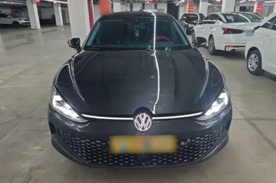 Volkswagen Lamando 2023, 14700 км, за 134209.32 CNY
