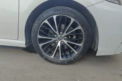 Toyota Camry 2019, 125900 км, за 81448.13 CNY - фото 8