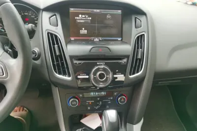 Ford Focus 2015, 11900 км, за 64064.06 CNY - фото 12