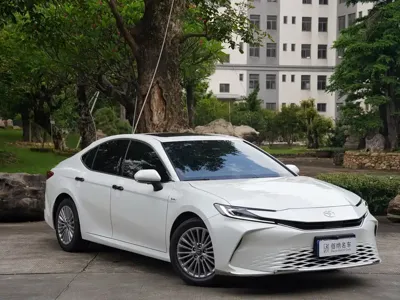 Toyota Camry 2024, 24000 км, за 126800 CNY
