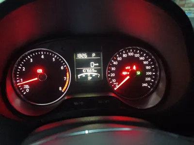 Volkswagen Polo 2016, 107600 км, за 33384.83 CNY - фото 12