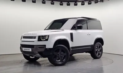 Land Rover Defender · 2025 год