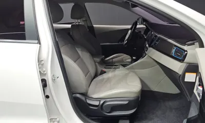 Kia Niro 2017, 55867 км, за 15500000 KRW - фото 11
