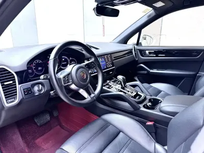 Porsche Cayenne 2021, 70000 км, за 418000 CNY - фото 2