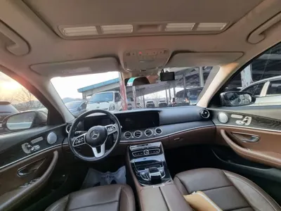 Mercedes-Benz E-Class 2019, 130485 км, за 22500000 KRW - фото 12