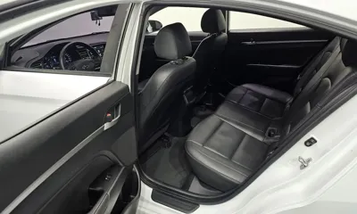 Hyundai Avante 2019, 153290 км, за 7500000 KRW - фото 11