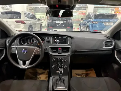Volvo V40 2016, 50000 км, за 48000 CNY - фото 8