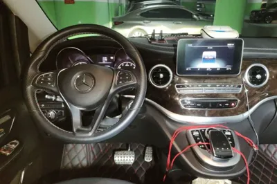Mercedes-Benz V-Class 2018, 61200 км, за 183497.41 CNY - фото 9