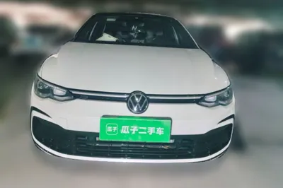 Volkswagen Golf 2021, 22500 км, за 158456.92 CNY