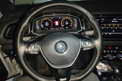 Volkswagen T-Roc 2018, 126100 км, за 55311.46 CNY - фото 10