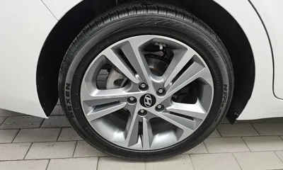 Hyundai Avante 2017, 34959 км, за 12300000 KRW - фото 5