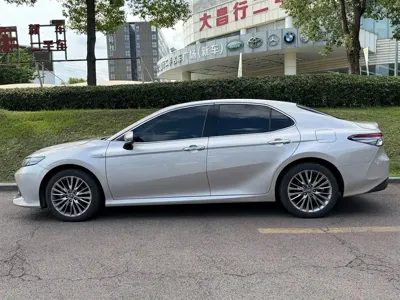Toyota Camry 2019, 103000 км, за 89800 CNY