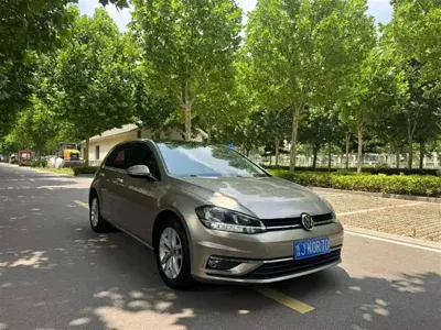 Volkswagen Golf 2018, 90000 км, за 49800 CNY