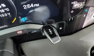 Porsche Taycan 2021, 5529 км, за 140000000 KRW - фото 9
